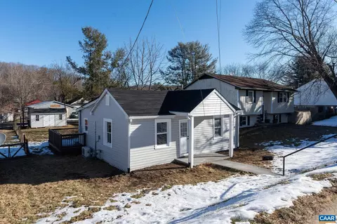 1425 B St, Waynesboro, VA 22980