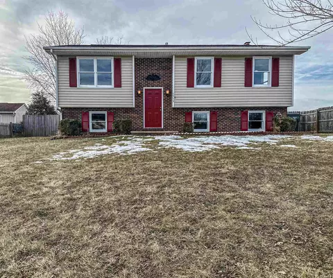 1712 Monroe St, Waynesboro, VA 22980