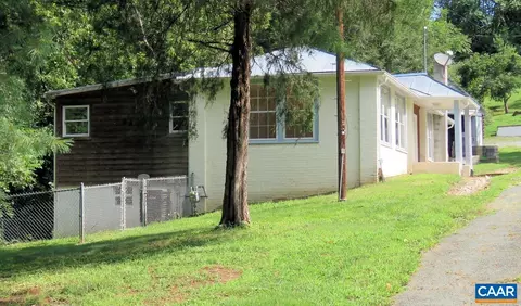 730 Canal St, Scottsville, VA 24590