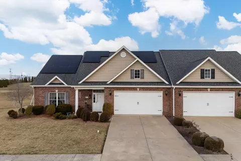 231 Freemont Cir, Broadway, VA 22815