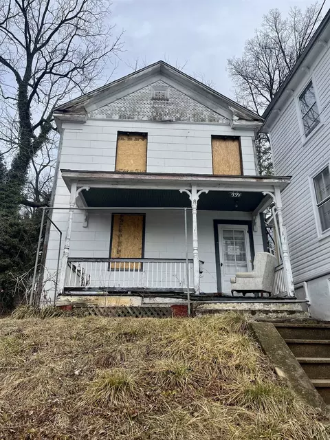 939 941 W Beverley St W, Staunton, VA 24401