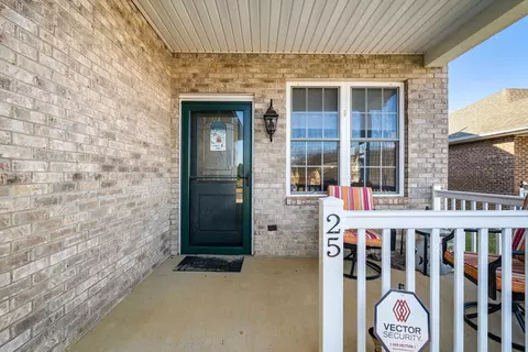 25 Gemstone Dr, Stuarts Draft, VA 24477 photo 2