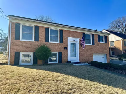 136 Valley Rd, Waynesboro, VA 22980