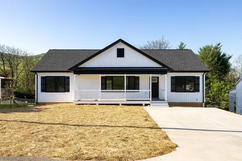 16854 E Summit Ave E, Elkton, VA 22827