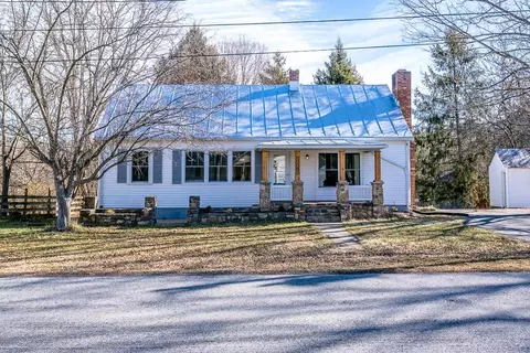 12057 Port Republic Rd, Grottoes, VA 24441