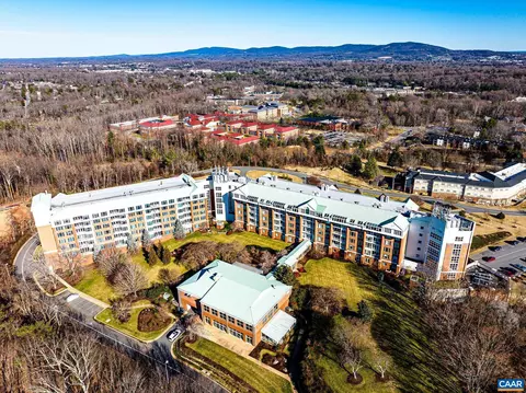 500 Crestwood Dr #1209, Charlottesville, VA 22903