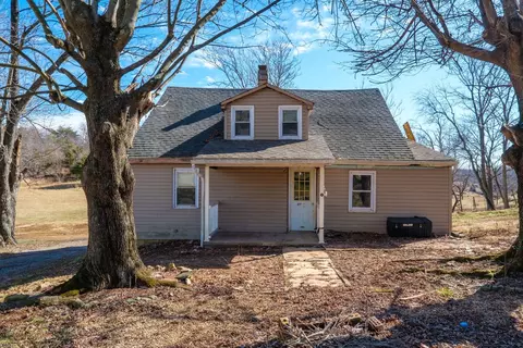 2062 Middlebrook Rd, Staunton, VA 24401