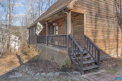 9 Sandy Beach Ct, Palmyra, VA 22963 photo 3