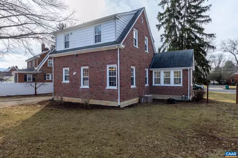 131 Crompton Rd, Waynesboro, VA 22980 photo 2