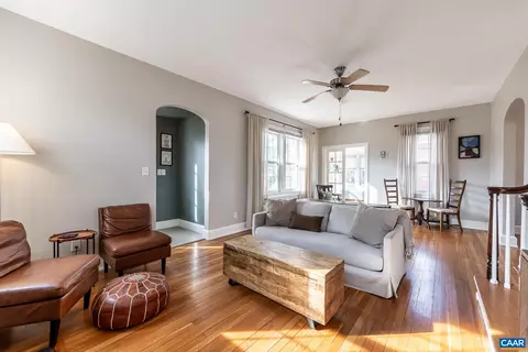 131 Crompton Rd, Waynesboro, VA 22980 photo 5