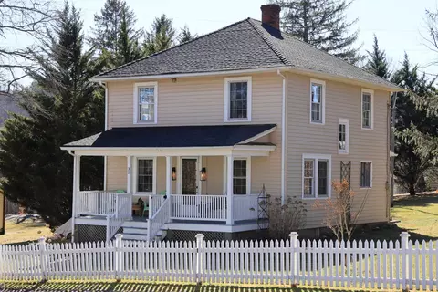 32 Riners Ln, Bacova, VA 24412