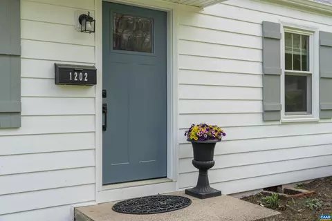 1202 E Jefferson St, Charlottesville, VA 22902