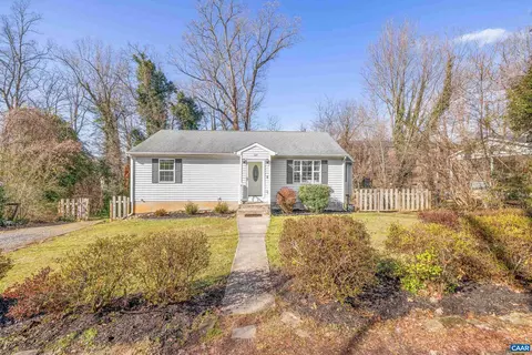 121 W Park Dr W, Charlottesville, VA 22901