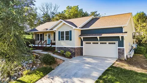 4001 Buck Run Ct, Harrisonburg, VA 22802