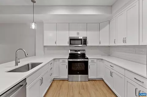 119 Blithe Ct, Charlottesville, VA 22901 photo 8