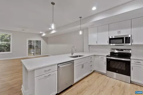 119 Blithe Ct, Charlottesville, VA 22901 photo 6