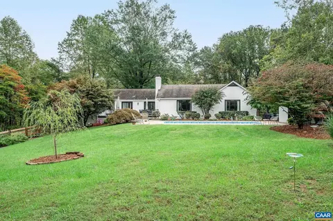 2795 Pea Ridge Rd, Charlottesville, VA 22901