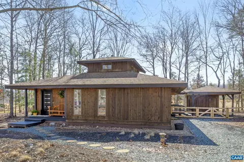 13 Loving Ter, Palmyra, VA 22963