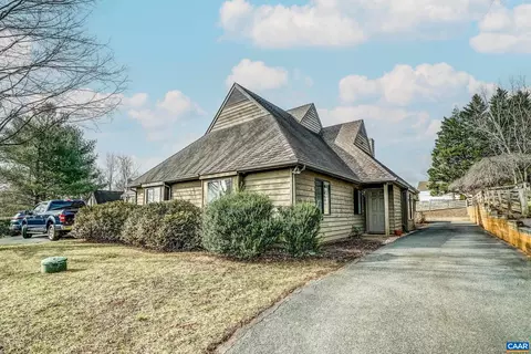 1120 Amber Ridge Rd, Crozet, VA 22932