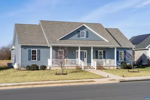 125 Stone Dr, Stuarts Draft, VA 24477 photo 6