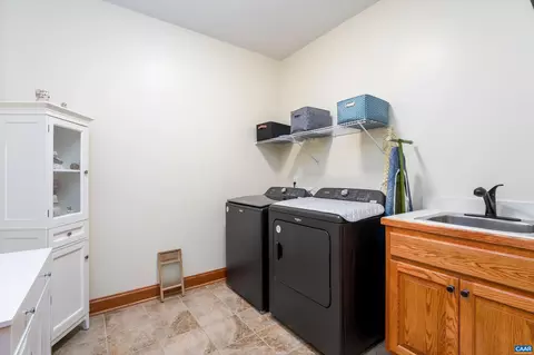 125 Stone Dr, Stuarts Draft, VA 24477 photo 36
