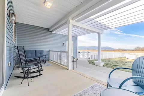 125 Stone Dr, Stuarts Draft, VA 24477 photo 42