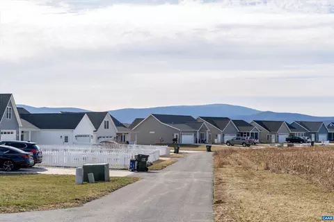 125 Stone Dr, Stuarts Draft, VA 24477 photo 46