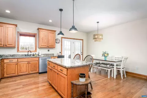125 Stone Dr, Stuarts Draft, VA 24477 photo 16