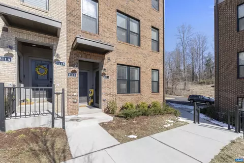 813 Wesley Ln #A, Charlottesville, VA 22911