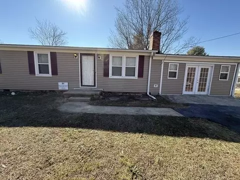 239 Harriston Rd, Grottoes, VA 24441