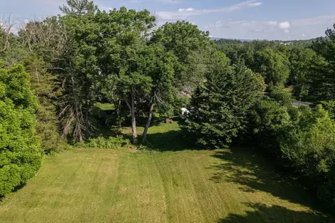 1009 S Dogwood Dr S, Harrisonburg, VA 22801