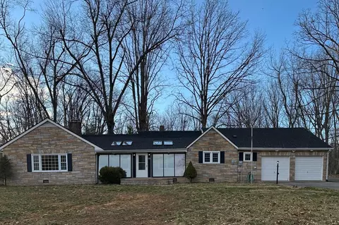 2205 Mt Torrey Rd, Lyndhurst, VA 22952