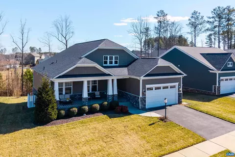 112 Crepe Myrtle Dr, Zion Crossroads, VA 22942