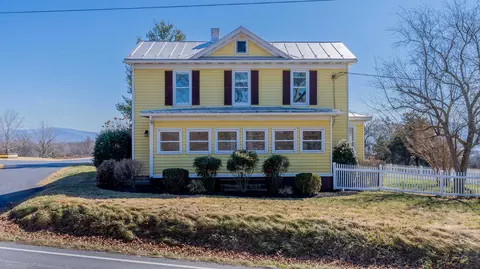 436 E Point Rd E, Elkton, VA 22827