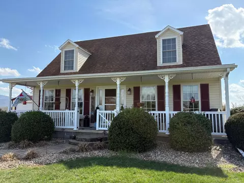 54 Spotswood Rd, Greenville, VA 24440