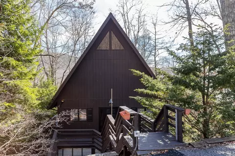 206 Deer Dr, Mcgaheysville, VA 22840