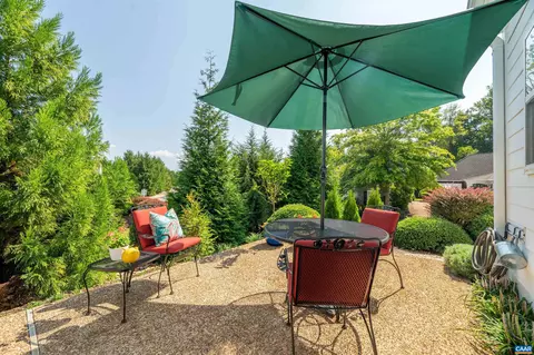 1304 Stonegate Ct, Crozet, VA 22932