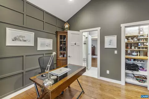 100 Pine Shadow Ct, Troy, VA 22974 photo 5