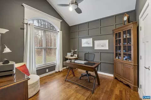 100 Pine Shadow Ct, Troy, VA 22974 photo 4