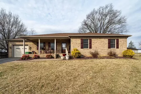 13 Independence Dr, Luray, VA 22835