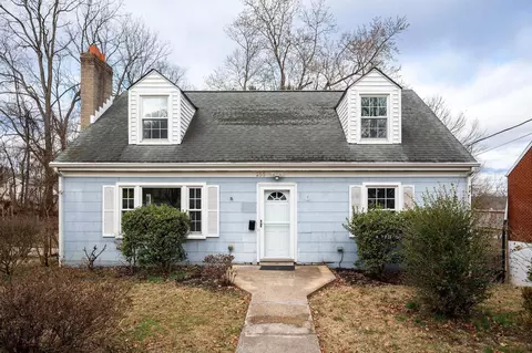 255 Elizabeth Ave, Waynesboro, VA 22980