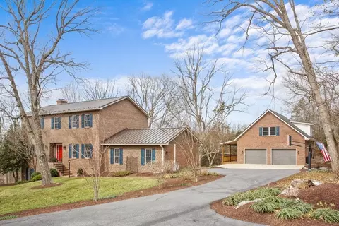 2600 Karawood Ln, Harrisonburg, VA 22801
