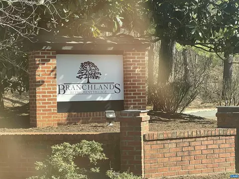 1325 Branchlands Dr #J, Charlottesville, VA 22901