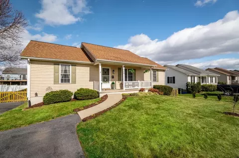 110 Lofton Dr, Weyers Cave, VA 24486