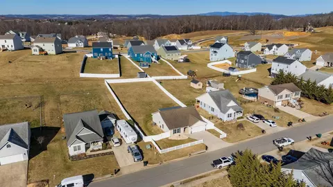 84 Lofty Cir, Stuarts Draft, VA 24477 photo 63