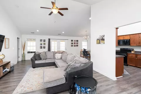 84 Lofty Cir, Stuarts Draft, VA 24477 photo 8