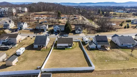 84 Lofty Cir, Stuarts Draft, VA 24477 photo 68