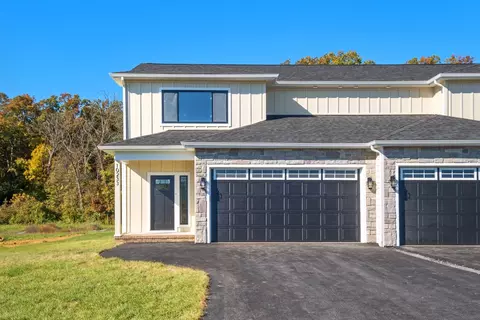 10233 Dalmatian Dr, Mcgaheysville, VA 22840