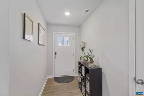 1075 Pine Crest Dr, Troy, VA 22974 photo 9