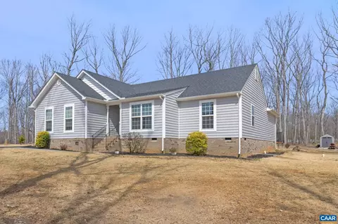 1075 Pine Crest Dr, Troy, VA 22974 photo 2